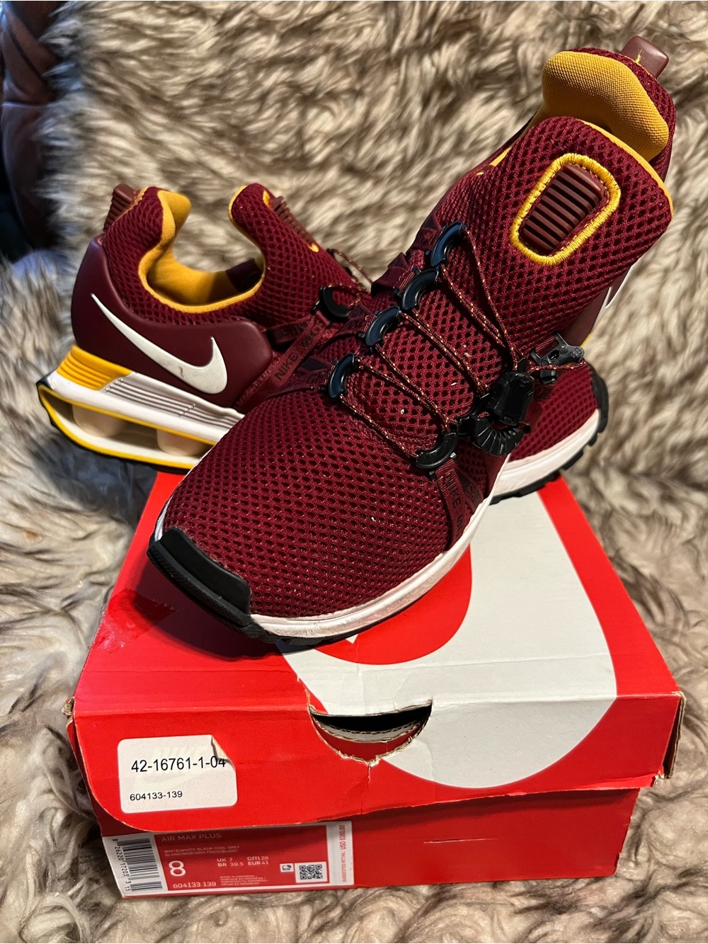 Nike Men’s Maroon and Yellow Mesh Athletic Sneakers size 8
